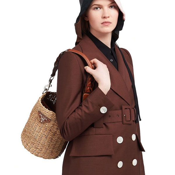 プラダキャバンヌ ラフィアxレザー バケットバッグ偽物1BE052_2DJD_F0A5T_V_OOO